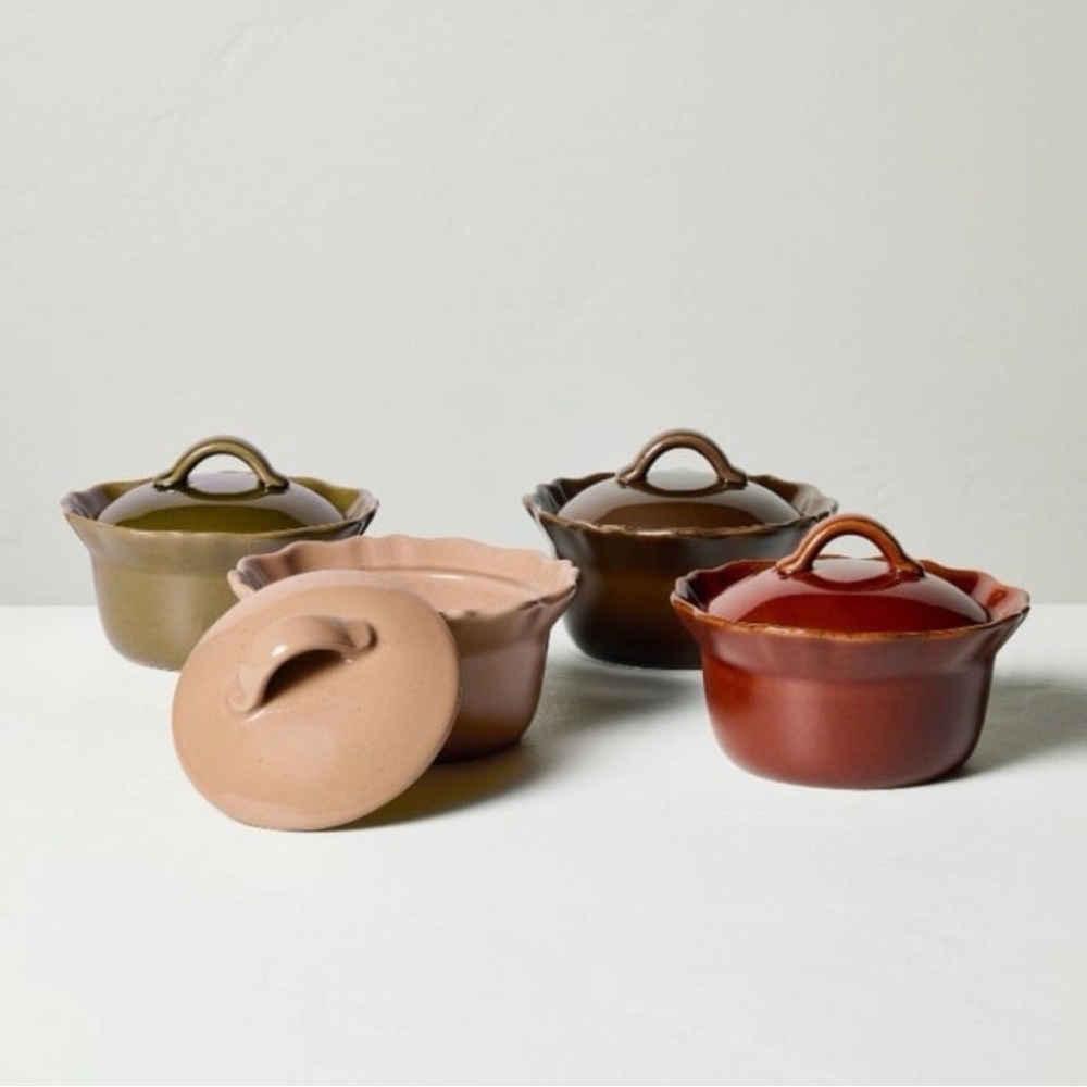 Set of 4 6oz Round Ramekins w/Ruffled Edge Brown/Red/Green/Tan - Hearth &
Hand